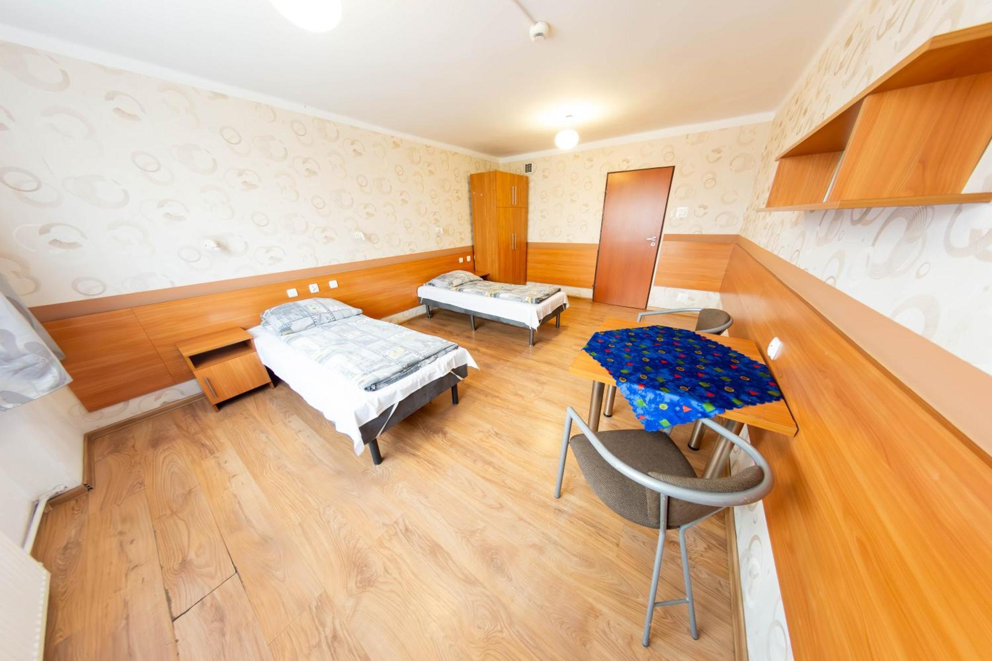 Twoj Hostel รูดา ชลอสกา ภายนอก รูปภาพ
